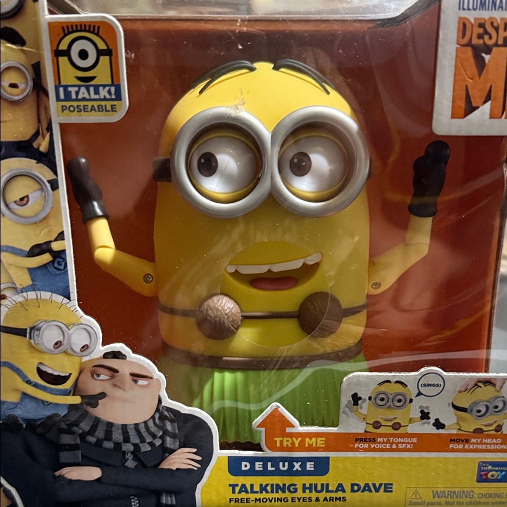 Despicable Me Talking Hula Dave Figure